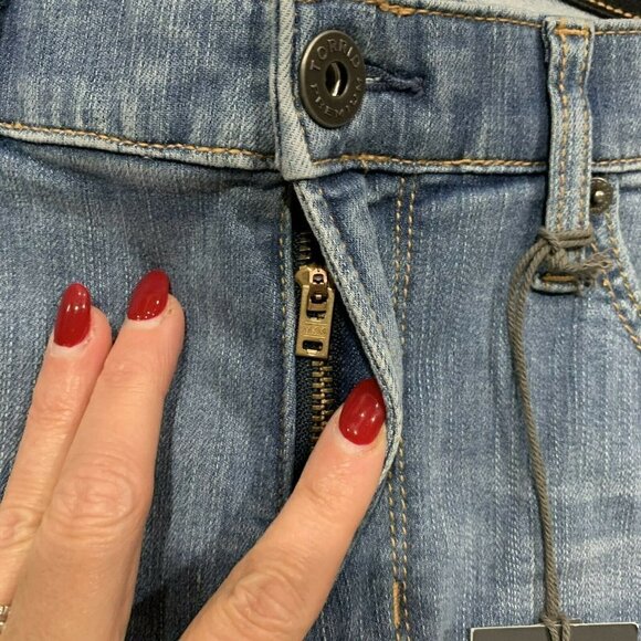 Torrid Sky High Skinny First At Fit Distressed Blue Denim Shorts Women's Size 12 - Picture 10 of 13